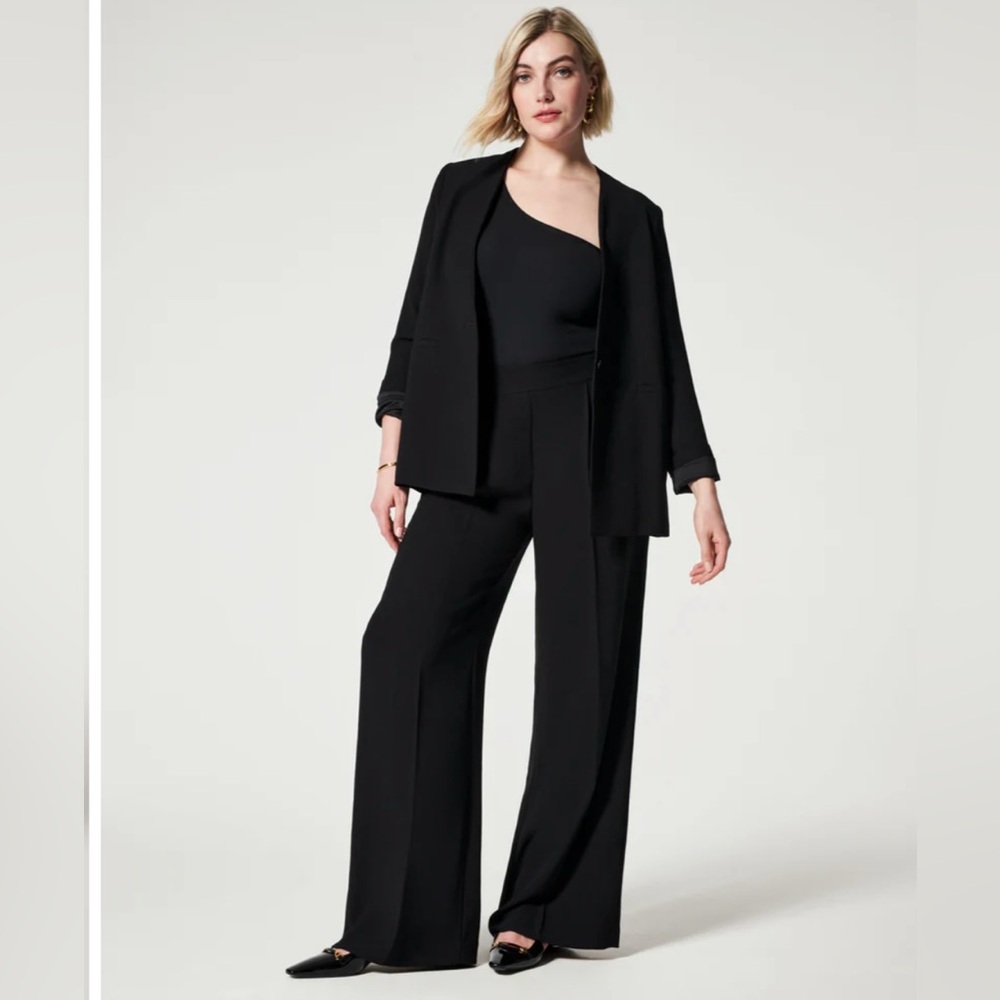 NWOT Spanx Crepe Pleated Trouser - Large